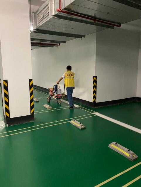 停車場(chǎng)為什么要用地坪漆？